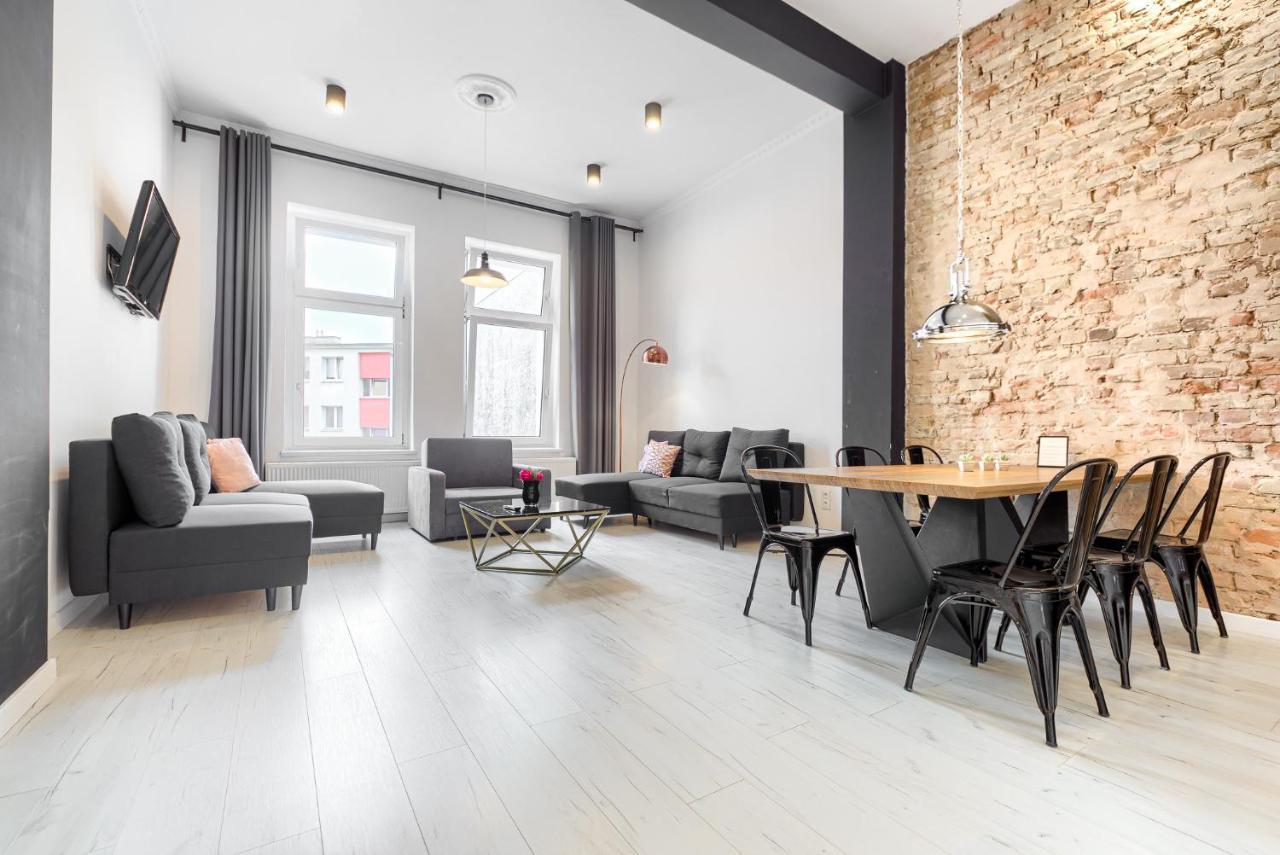 300 No.1 Centrum Apartment